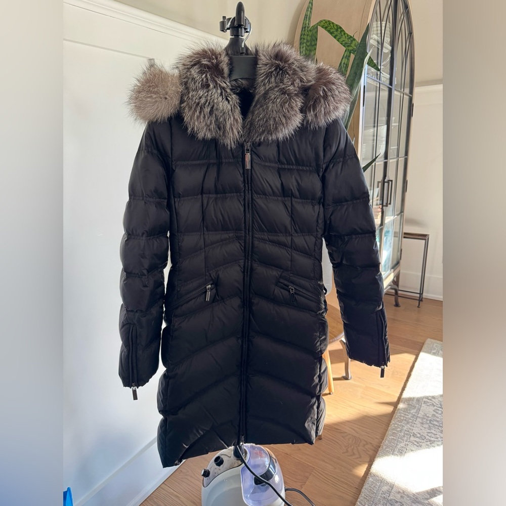 Dawn Levy Cloe Fitted Puffer Coat with Fur Collar in Black